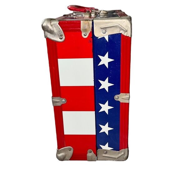 Rare Mid Century Motif American Flag Red White and Blue Rollerskate Trunk - Picture 6 of 10